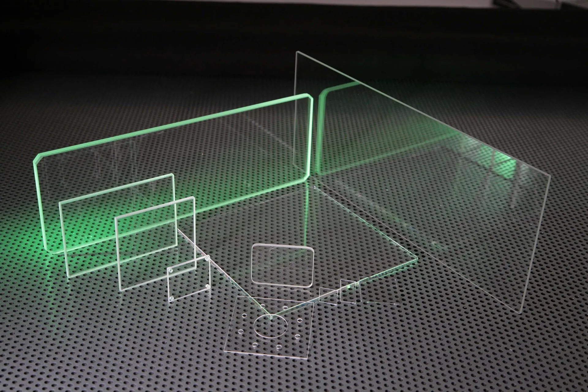 When to use AG glass and when to use AR glass